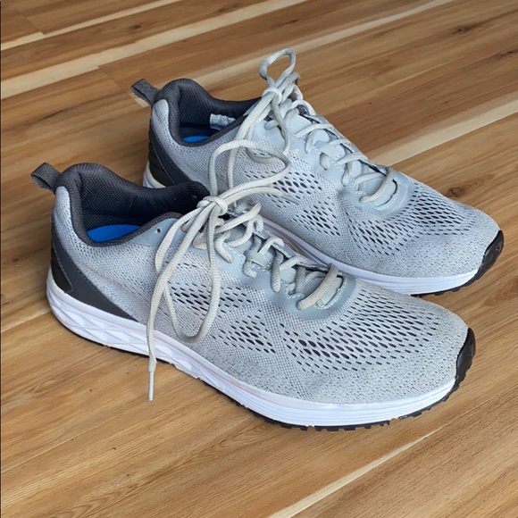 vionic men's tennis shoes